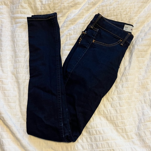 3 for $40, Hollister Dark Wash Jeggings - Picture 3 of 3
